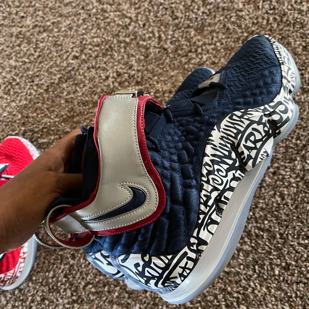 LeBron 17 graffiti